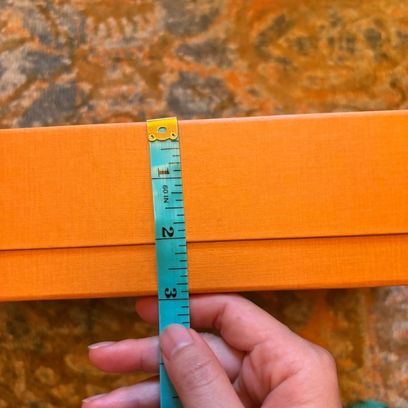 Louis Vuitton Magnetic Gift Box with Tag, Ribbon and Bag - Picture 6 of 9